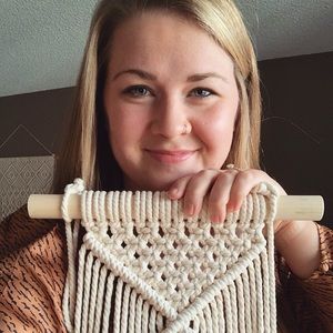 Meet your Posher, Adrienne